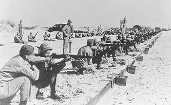 Soldiers receiving rifle training on Atlantic City  beach